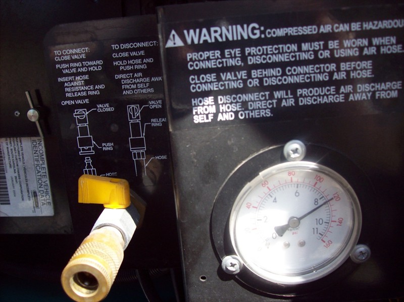 2004 Winnebago JOURNEY PHOTOS, Details, Specs, Brochure