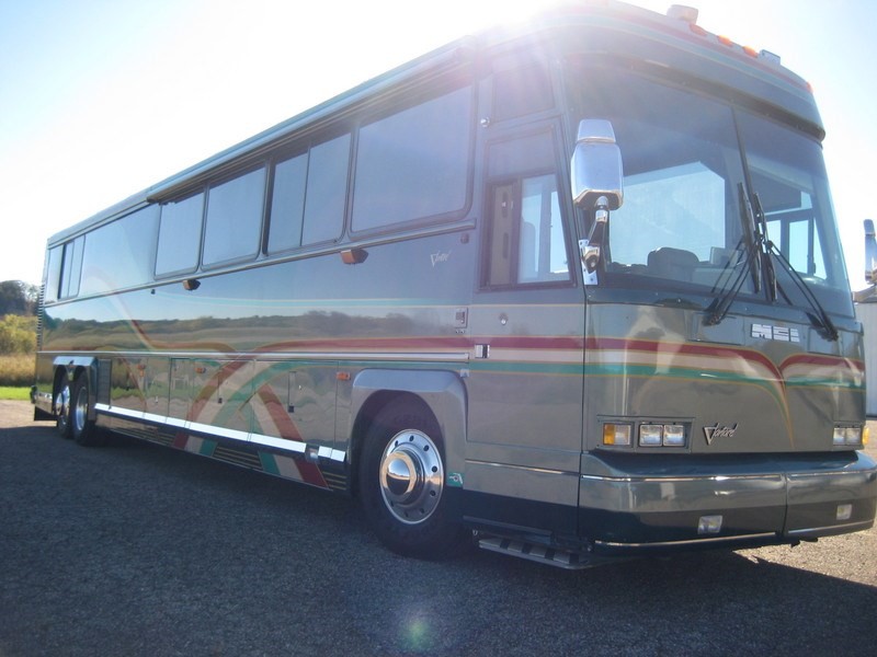 1996 MCI 45 foot Motor Coach with Vantare conversion firestone fuel filters 