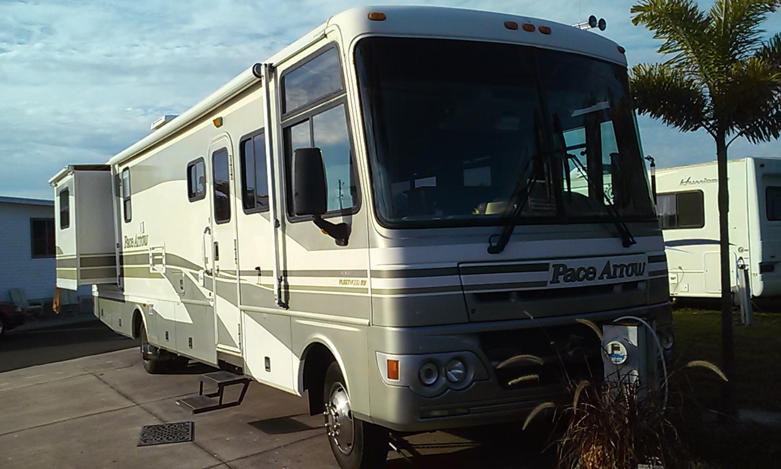 2002 Fleetwood Pace Arrow Used Motorhomes and RVs for sale