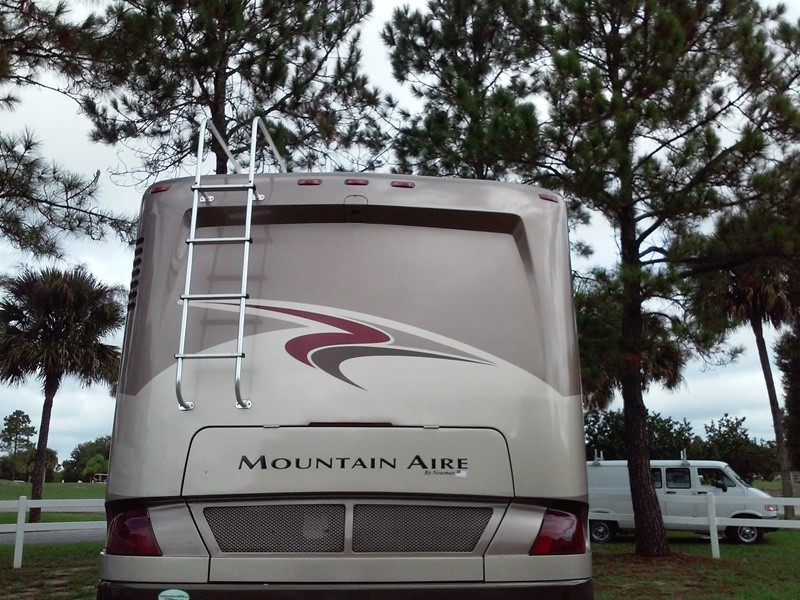 2003 Newmar Mountain Aire 4001 -010