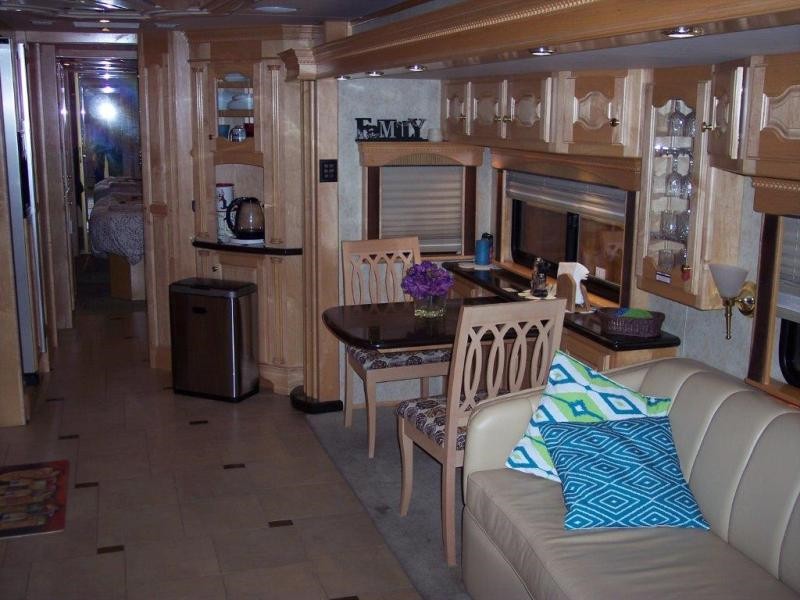 2007 Country Coach Intrigue 530 - 008