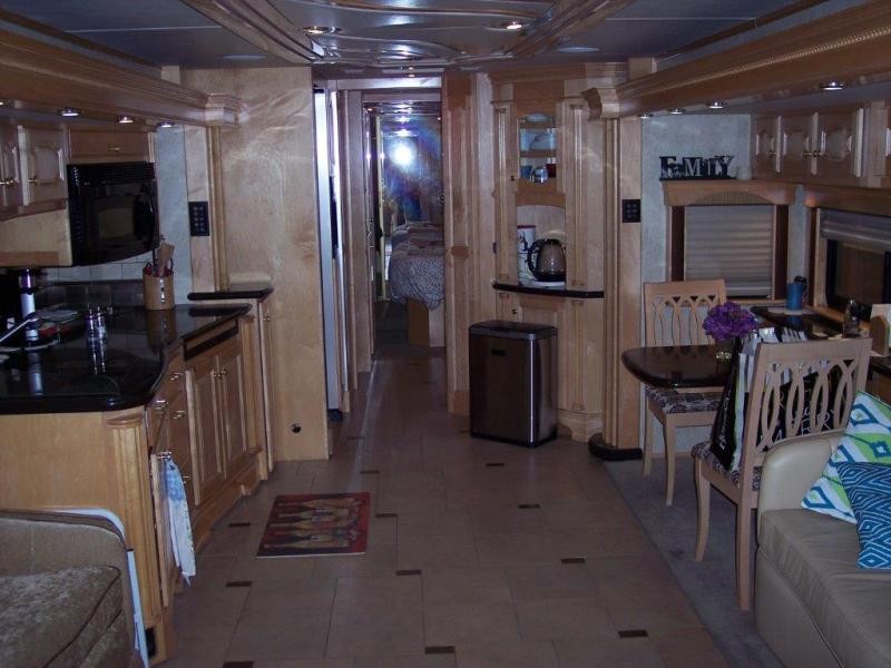 2007 Country Coach Intrigue 530 - 013