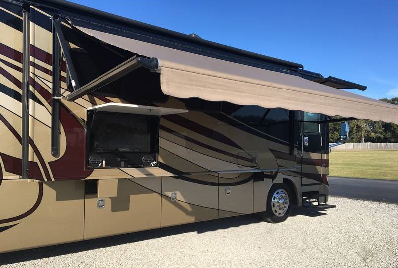 2012 Fleetwood Discovery 40X - 003