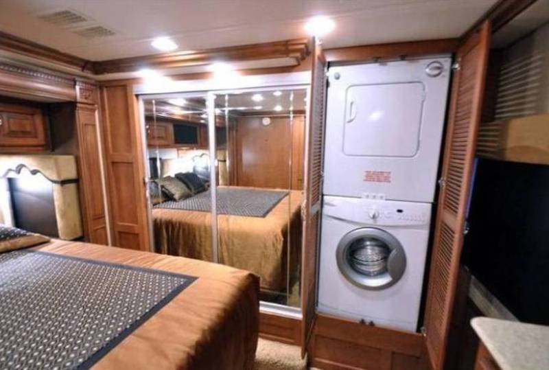 2012 Fleetwood Discovery 40X - 010