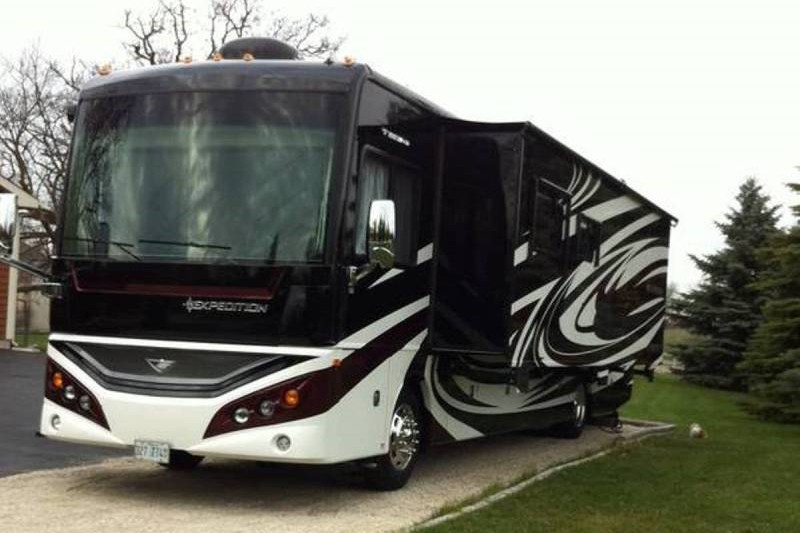 2012 Fleetwood Expedition 38S - 002