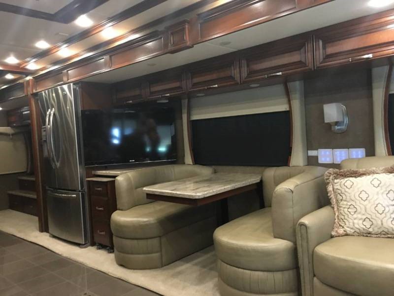 2013 Newmar Mountain Aire 4344 - 006