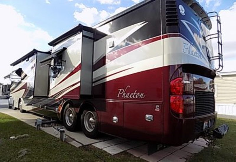 2014 Tiffin Phaeton 42LH - 006