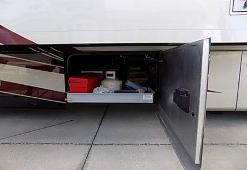 2014 Tiffin Phaeton 42LH - 008