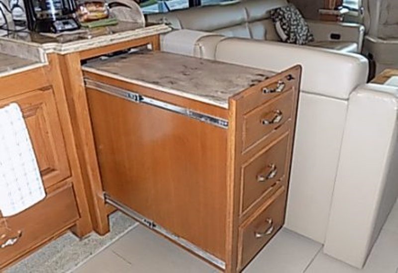2014 Tiffin Phaeton 42LH - 037