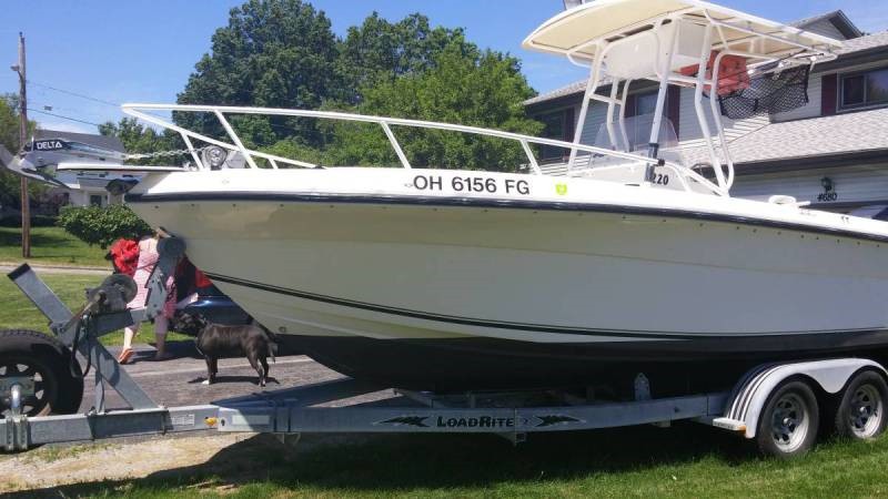 2004 Angler 220 Center Console - 004