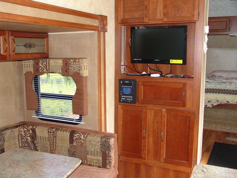 2013 Puma Toy Hauler 356QLB - 013