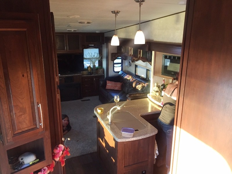 2015 Keystone RV Cougar 327RES - 009