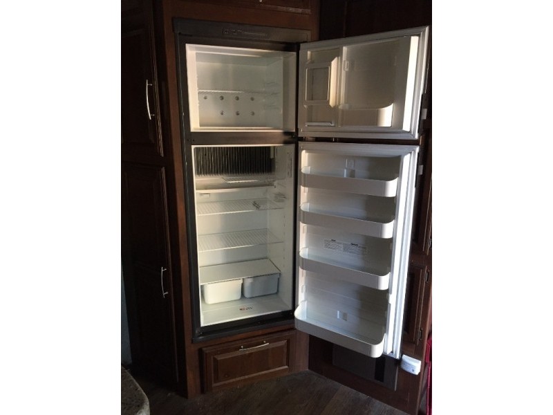 2015 Keystone RV Cougar 327RES - 014