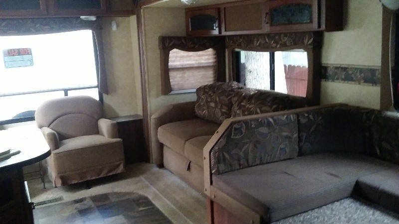 2012 Prime Time Avenger 27RLS - 007