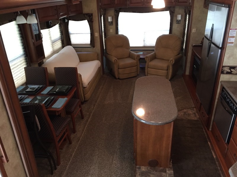 2011 Keystone RV Alpine 3555RL - 006