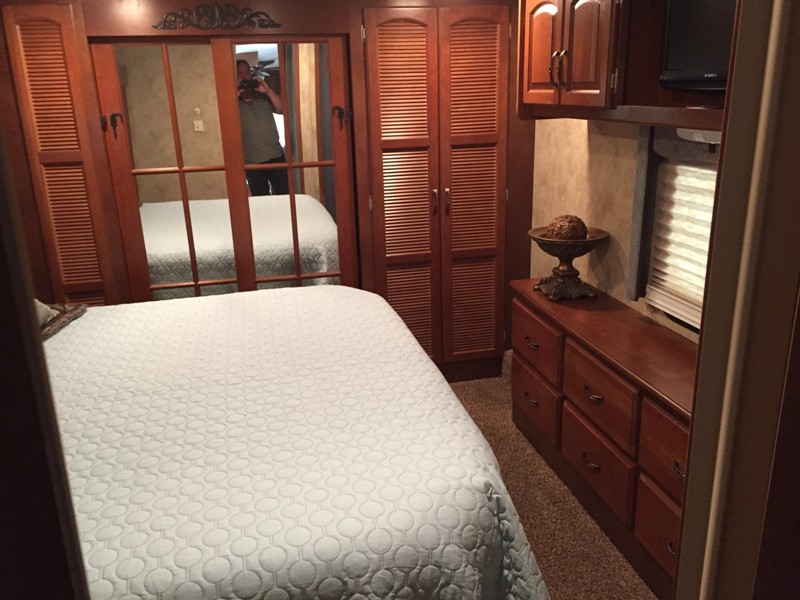 2011 Keystone RV Alpine 3555RL - 010
