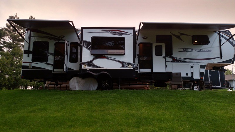 2013 Keystone RV Fuzion FZ375 Toy Hauler - 001