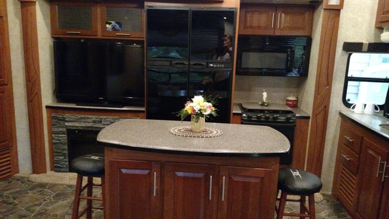 2013 Keystone RV Fuzion FZ375 Toy Hauler - 003