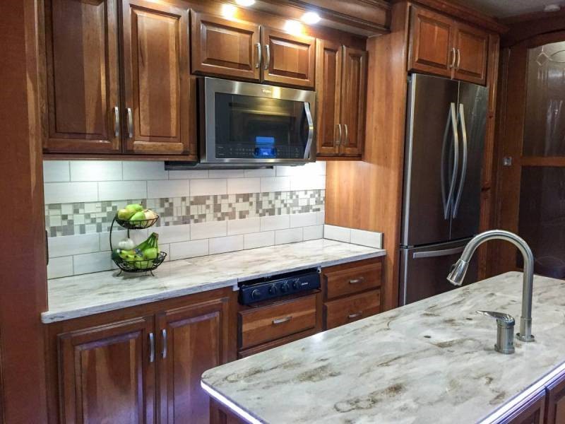 2016 DRV Mobile Suites 41RSSB4 - 003