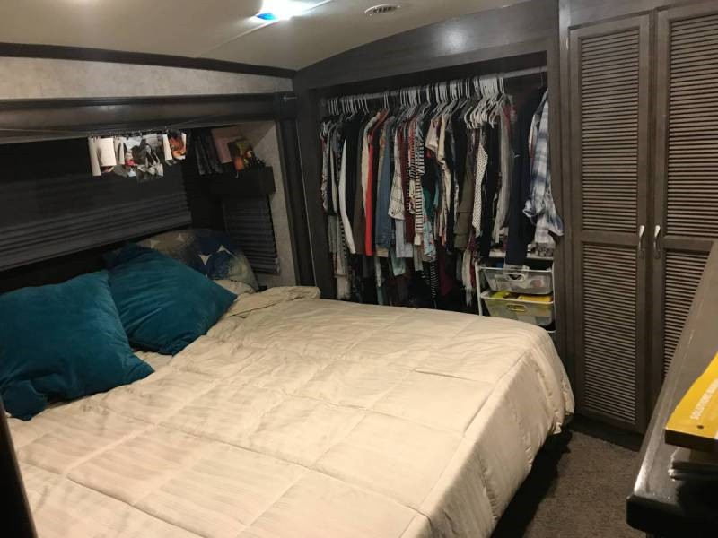 2016 Winnebago Scorpion 4013 Toy Hauler - 018