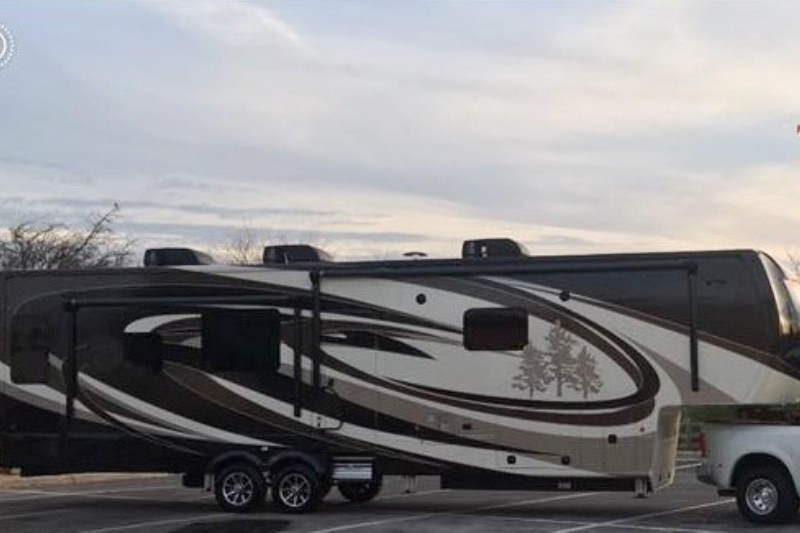 2017 Redwood rv 3901WB - 001