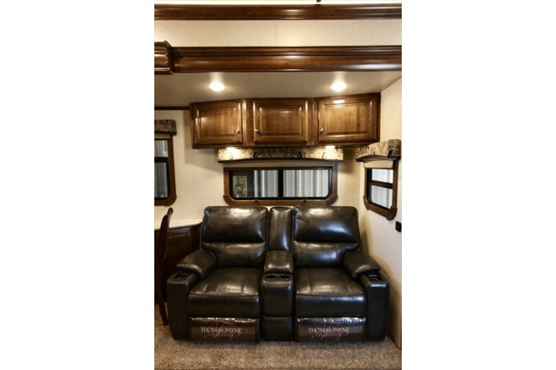 2017 Redwood rv 3901WB - 005