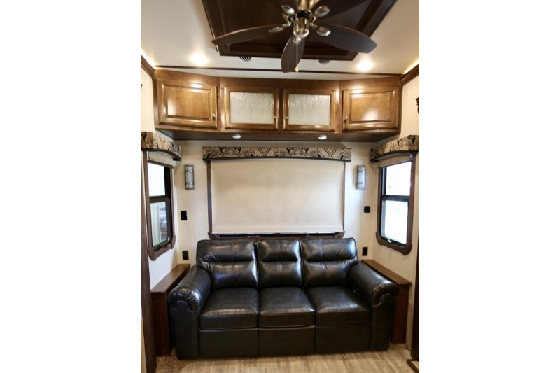 2017 Redwood rv 3901WB - 006