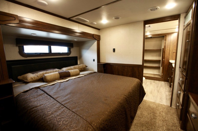 2017 Redwood rv 3901WB - 019