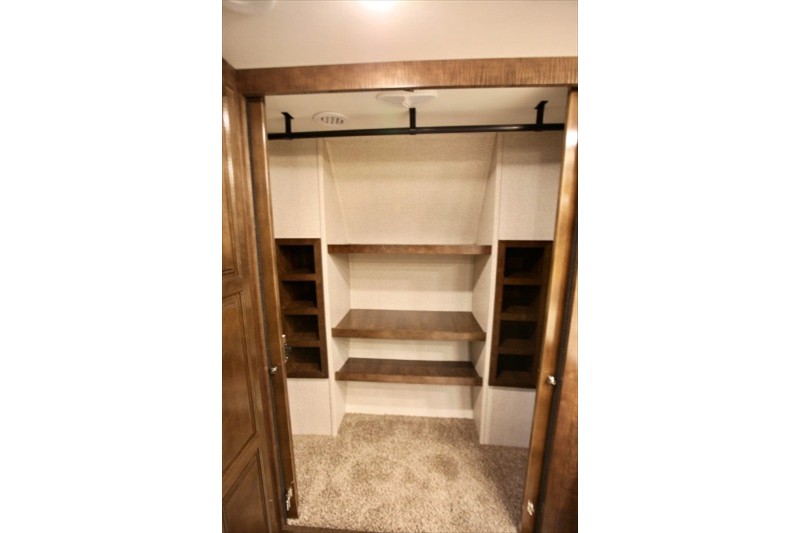 2017 Redwood rv 3901WB - 023