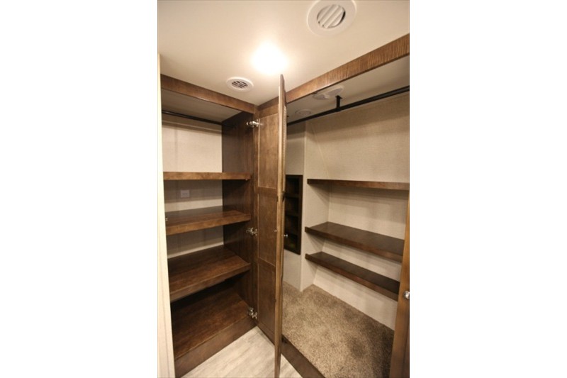 2017 Redwood rv 3901WB - 024