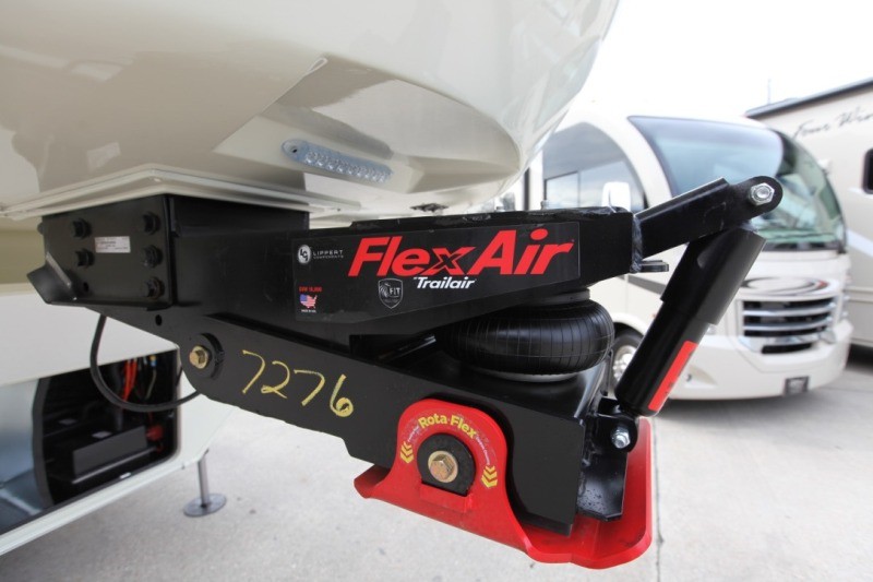 2017 Redwood rv 3901WB - 028