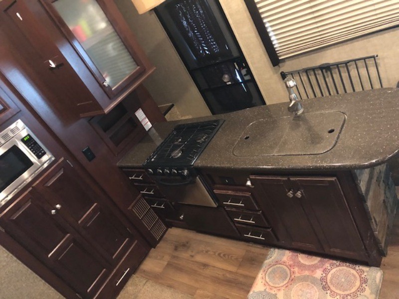 2016 Heartland Road Warrior RW420 - 006