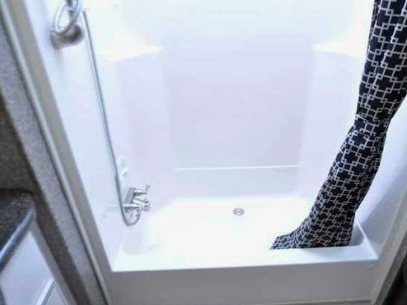 2016 Heartland Road Warrior RW420 - 018