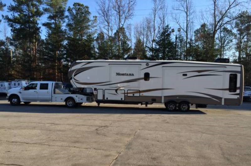 2016 Keystone Montana 3911F - 002