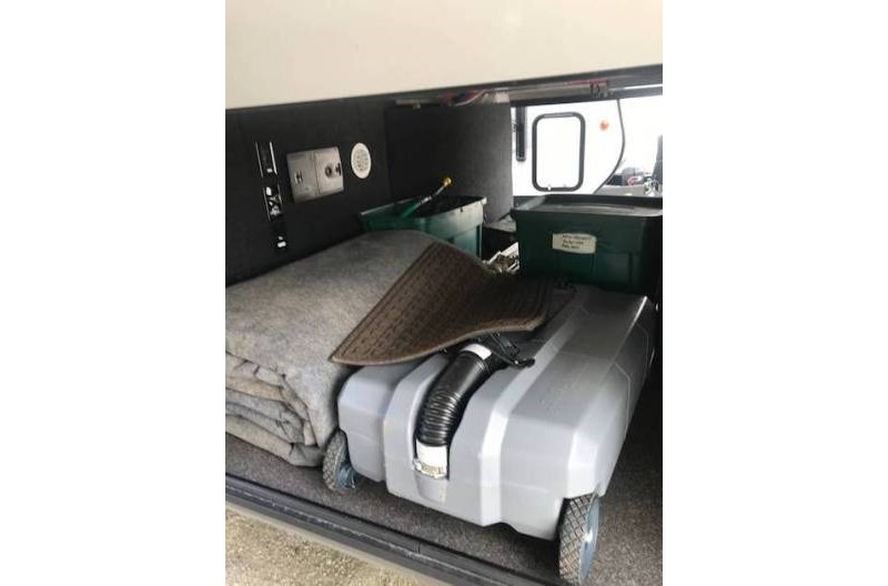 2016 Keystone Montana 3911F - 037