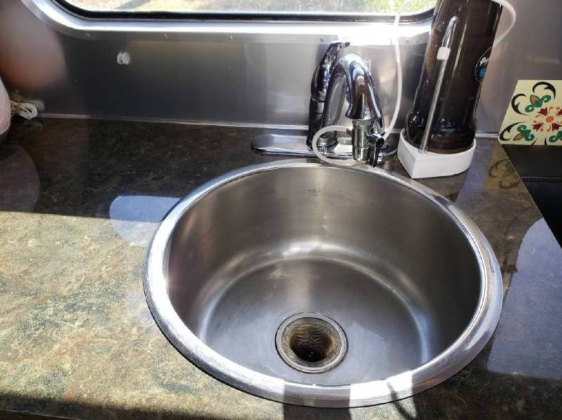 2017 Airstream Flying Cloud 30FB - 010