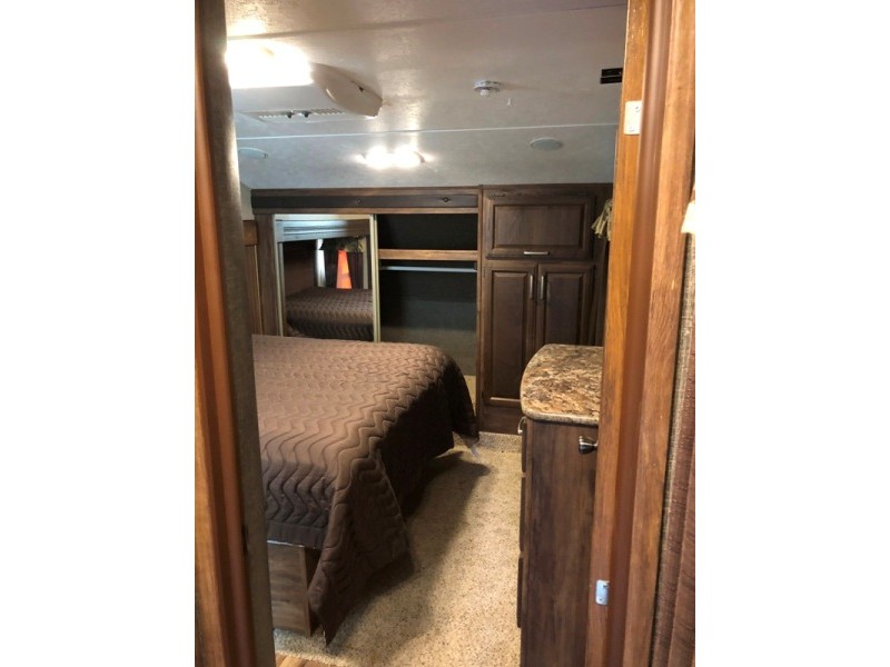 2016 Keystone Cougar 327RES - 011