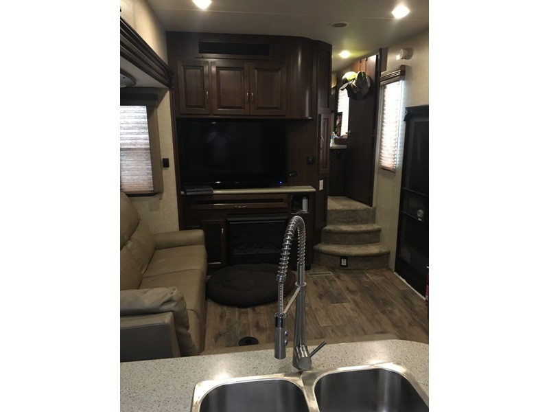 2015 Heartland Cyclone 4150 HD - 007