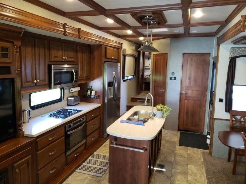 2017 Heartland Bighorn 3760EL  - 006