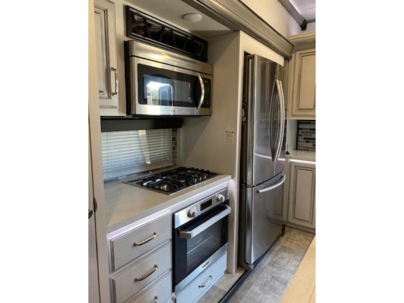 2020 Keystone Montana 3813MS - 015