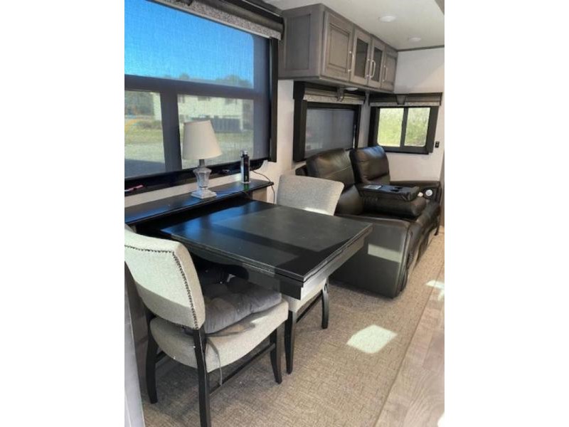 2020 Keystone Montana 3813MS - 024