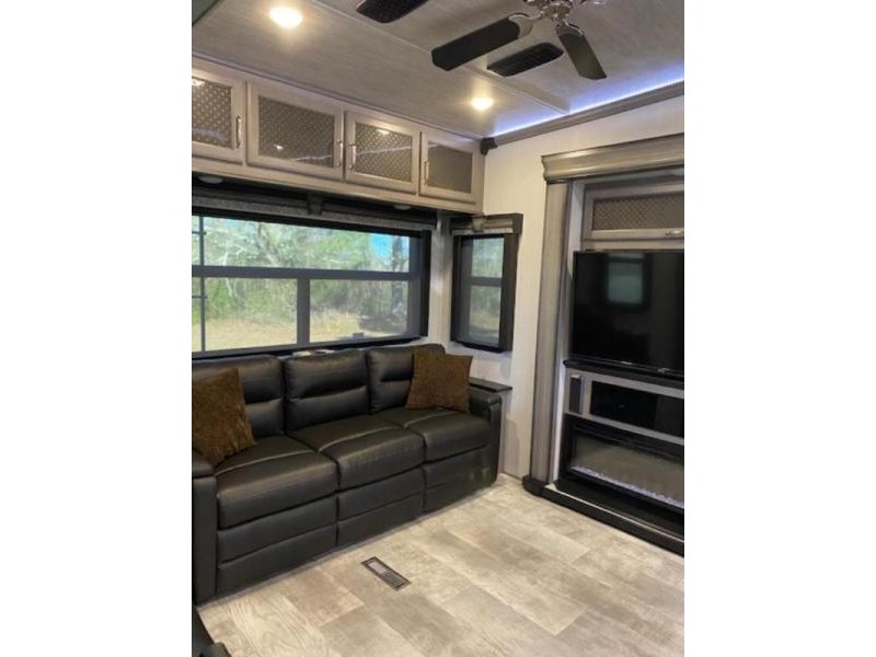 2020 Keystone Montana 3813MS - 025