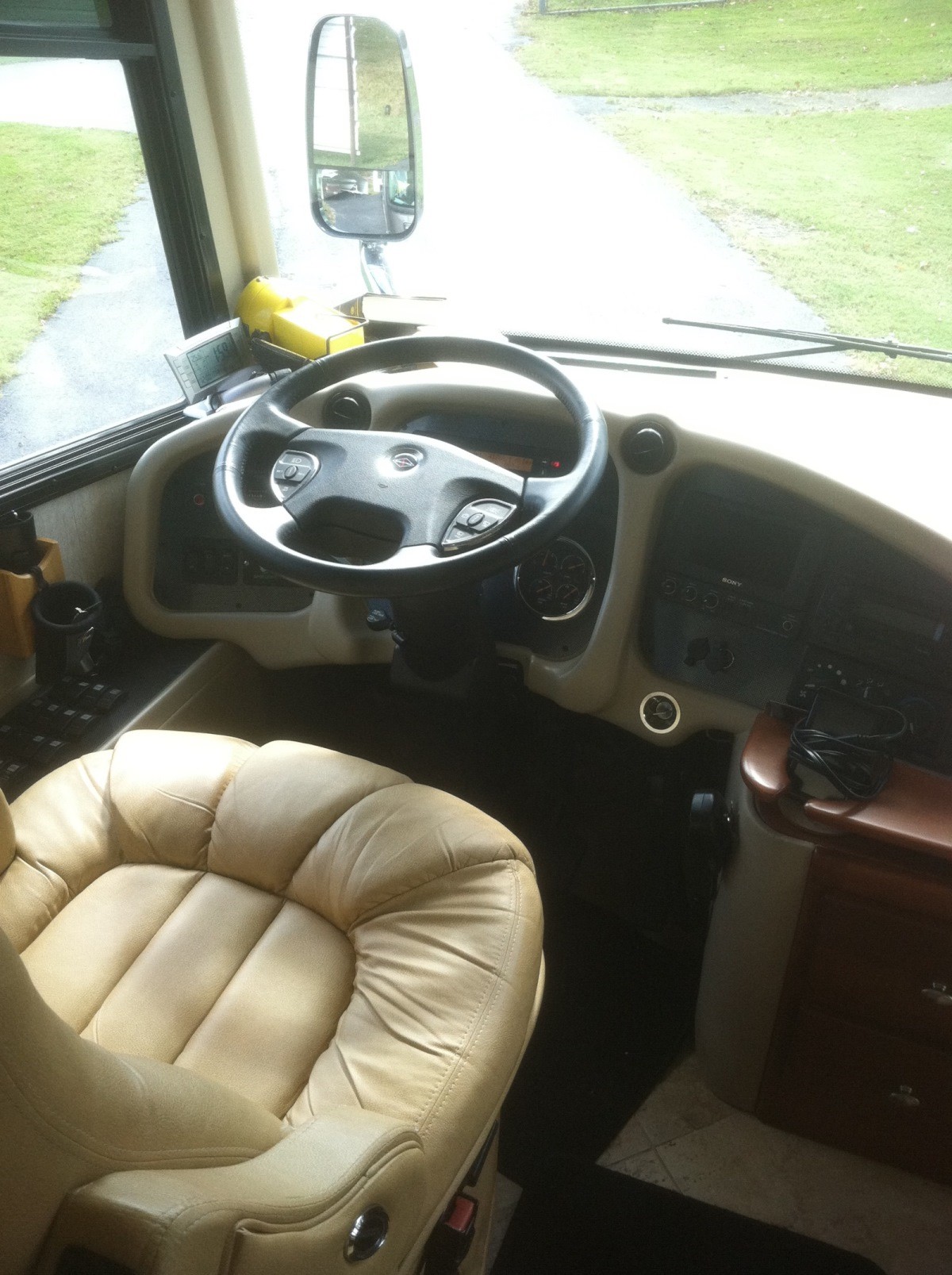 2007 Tiffin Allegro Bus - 002