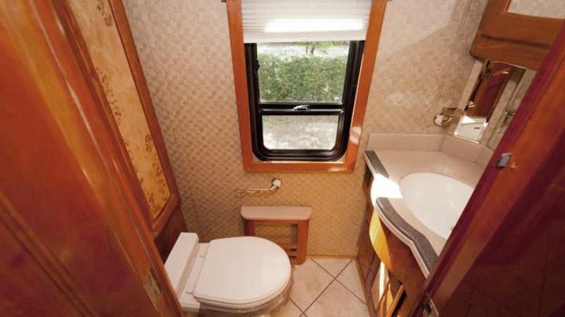 2004 Beaver Marquis 45 Sapphire - 017