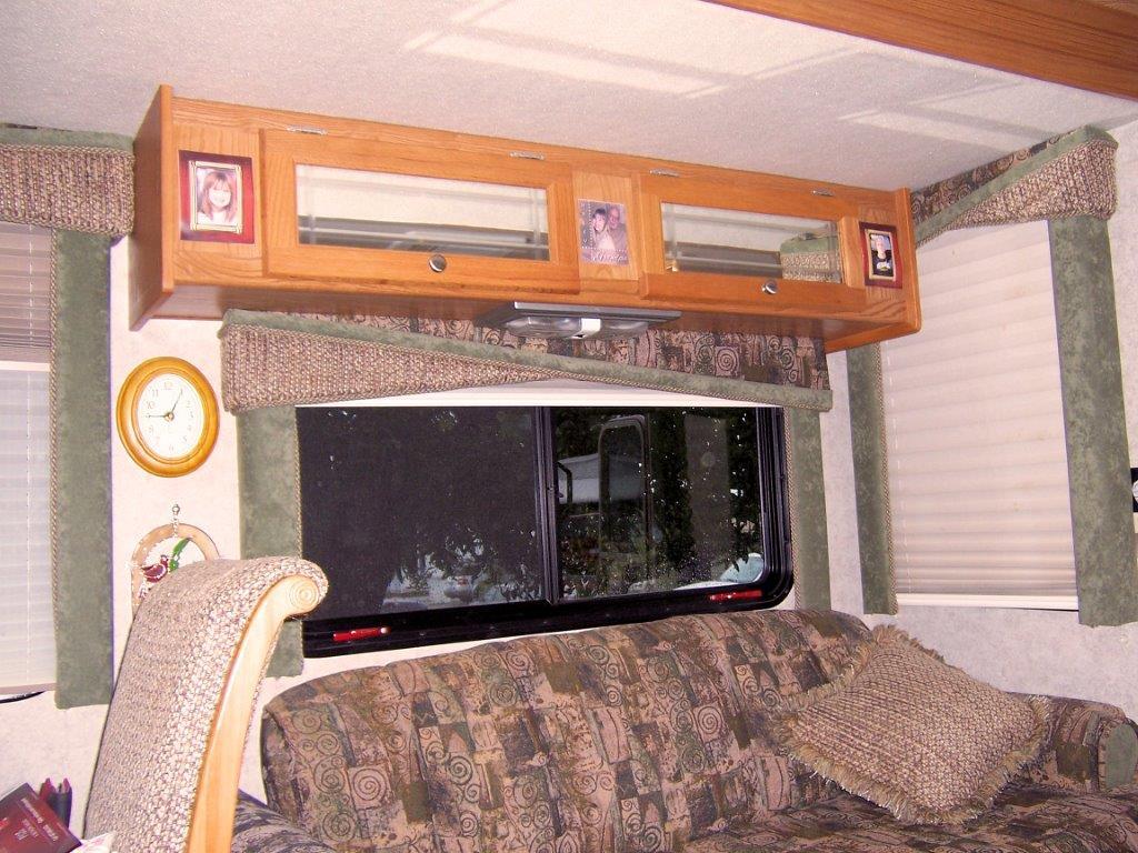 2005 Gulf Stream Crescendo 8408