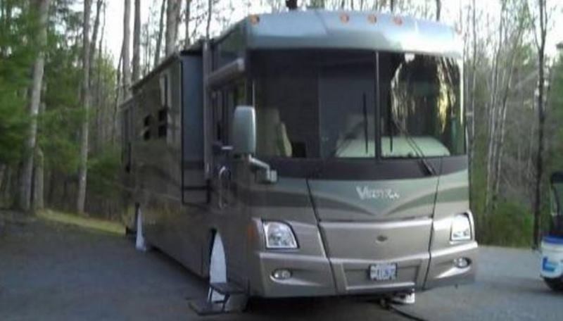 2004 Winnebago Vectra - 005