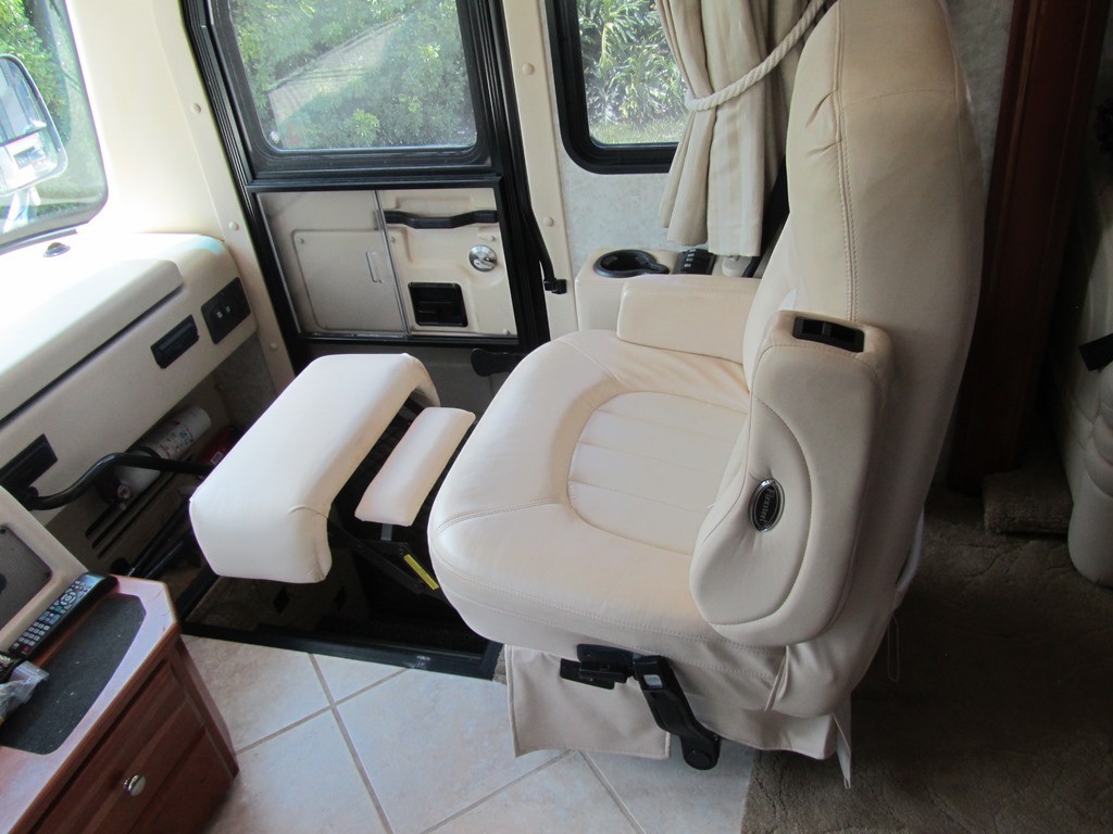 2004 Monaco Diplomat PST - 006