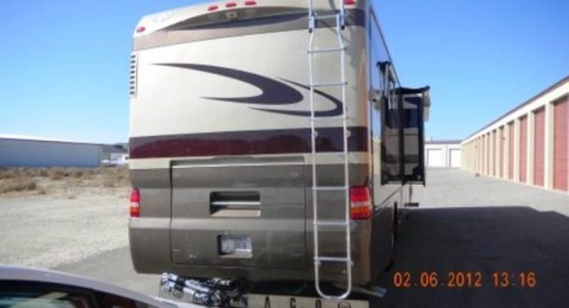 2004 Monaco Wndsor - 002