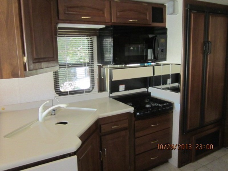 2003 National RV Tradewinds - 039