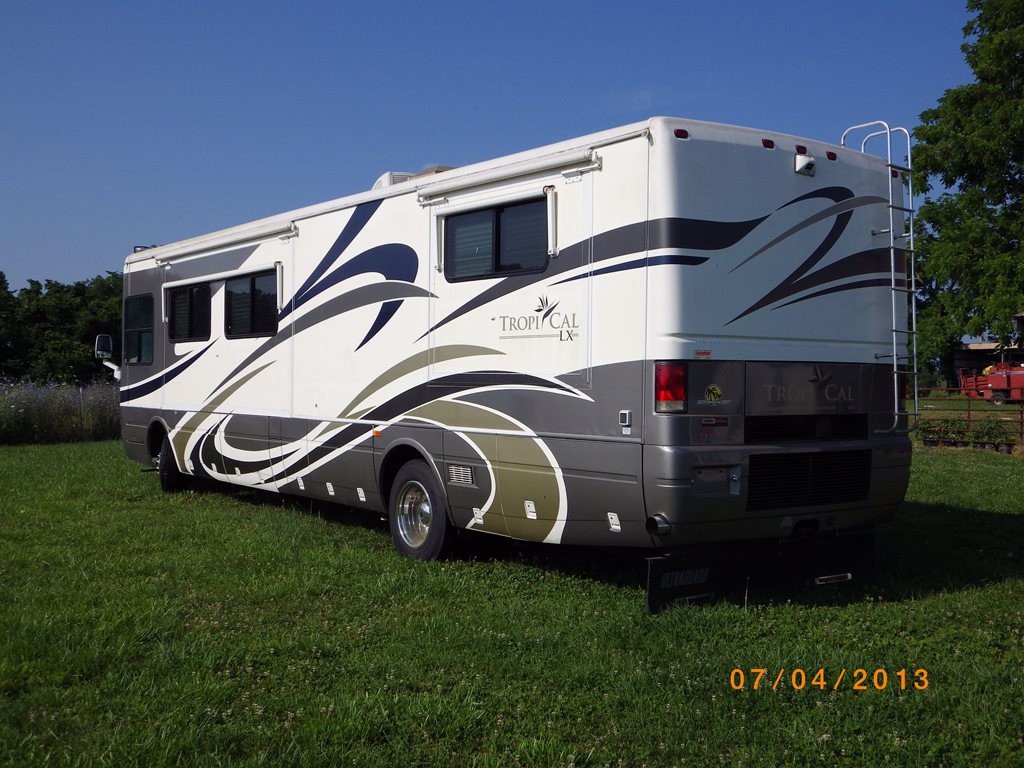 2005 National RV Tropical LX - 005